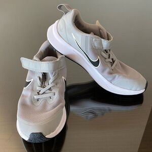 Nike Star Runner 3
